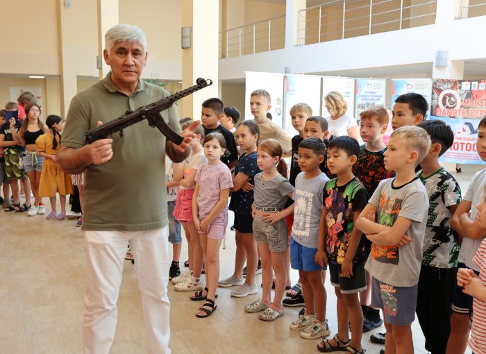 Астраханские патриоты продолжают работу с детьми и подростками